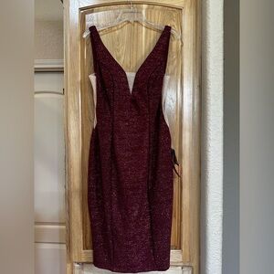 MARINA Red Sheath V-Neck Cocktail Dress